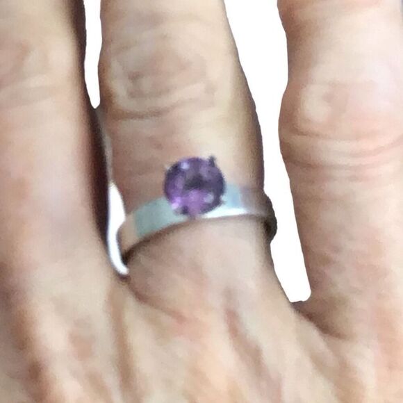 Ring, Amethyst and Sterling Silver Solitaire Ring, size 6.5, NEW, Handmade - Picture 6 of 7